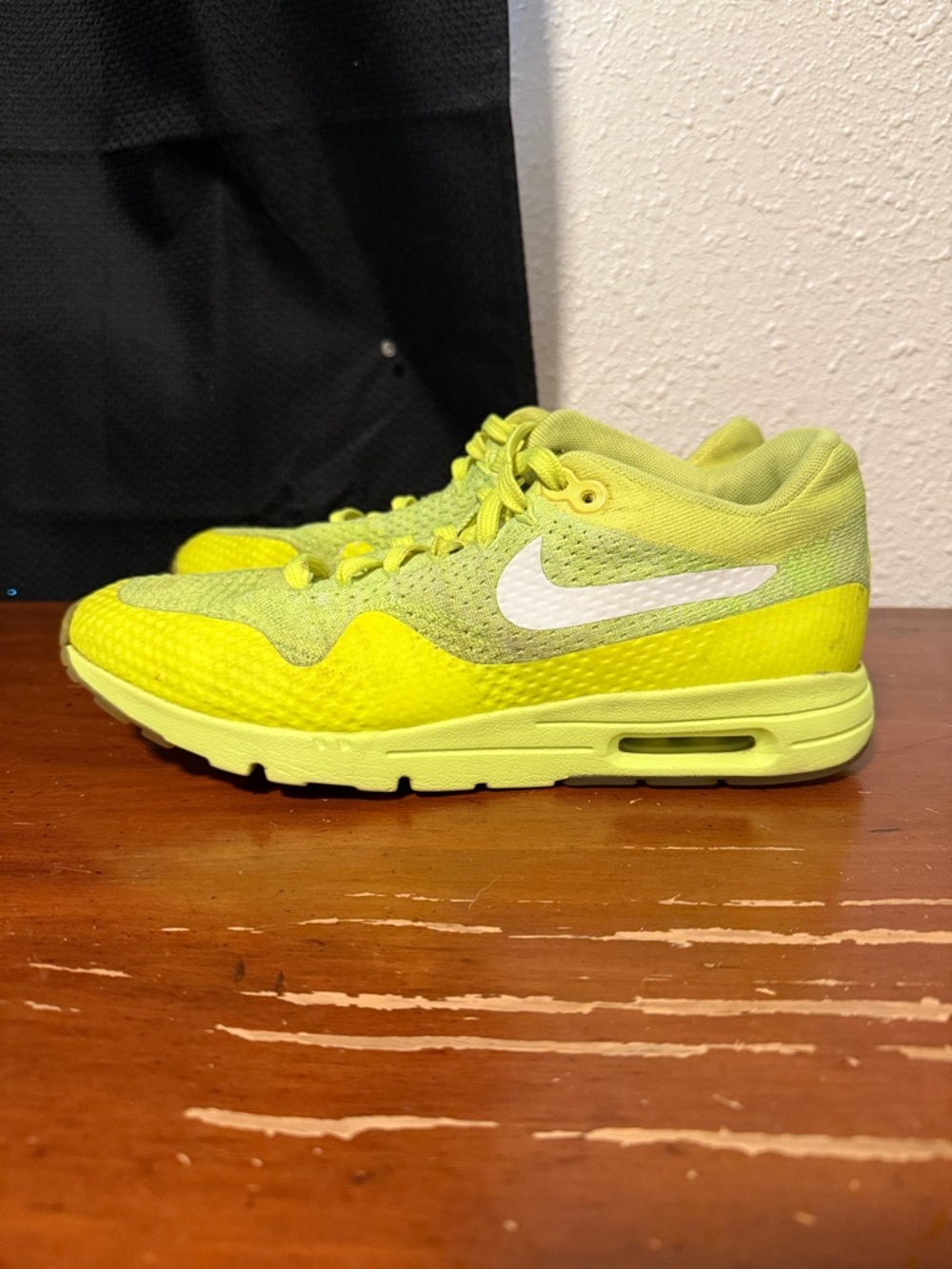 Women’s Air Max 1 Neon Yellow Flyknit